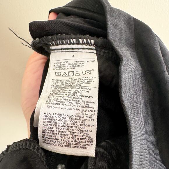 Old Navy Maternity Black Slouchy Straight Raw Hem Full Panel Jeans - Size 4 - Picture 4 of 7